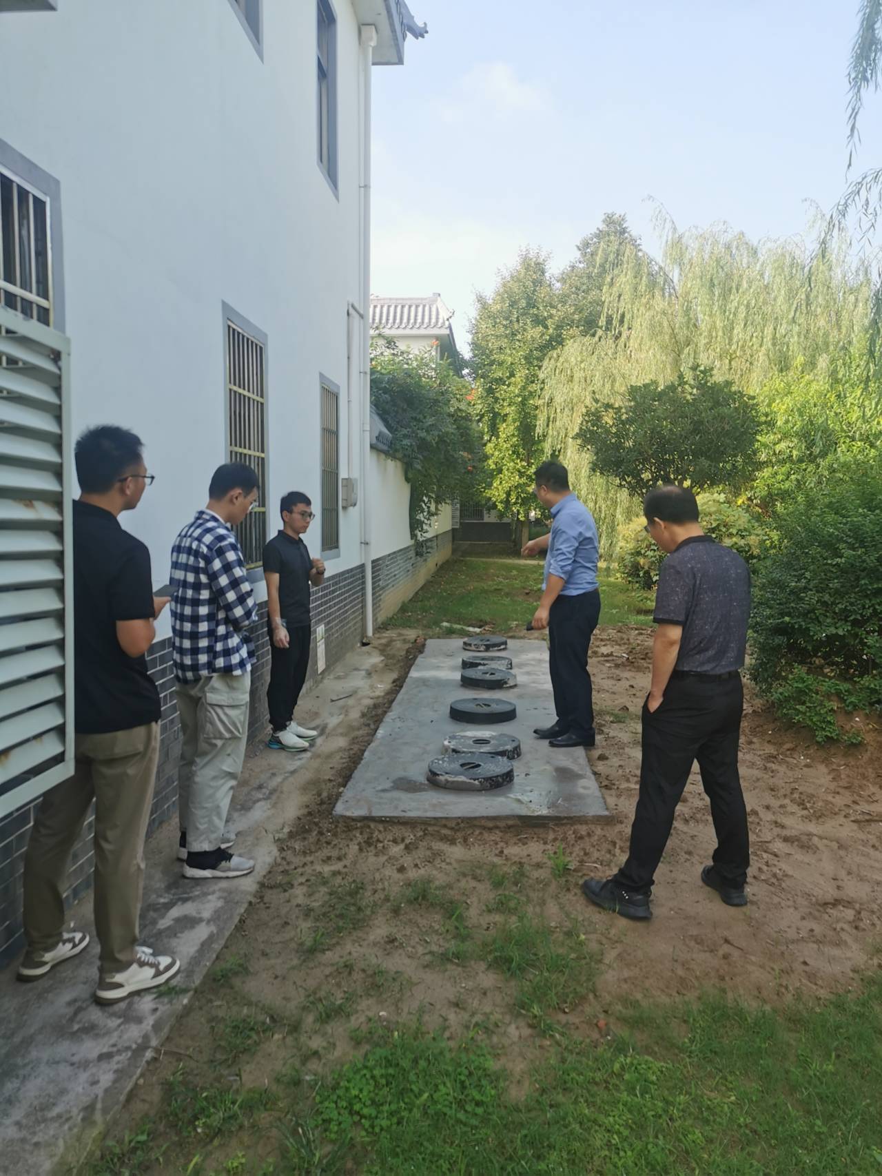 農(nóng)村新建廁所與一體式化糞池安裝：讓生活更潔凈，注意事項(xiàng)要知道